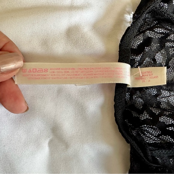 Bralette and bracelet bundle - Picture 6 of 8